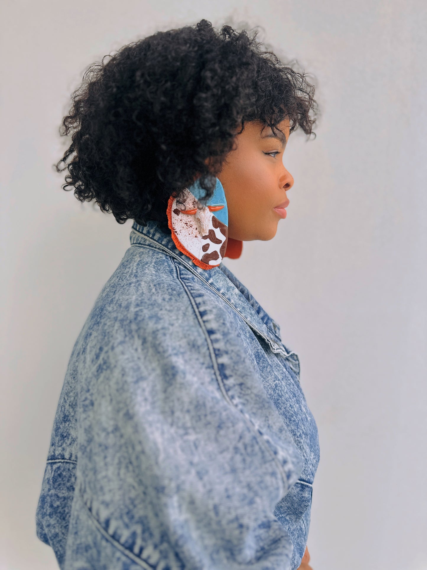 Western: W H I S P E R S