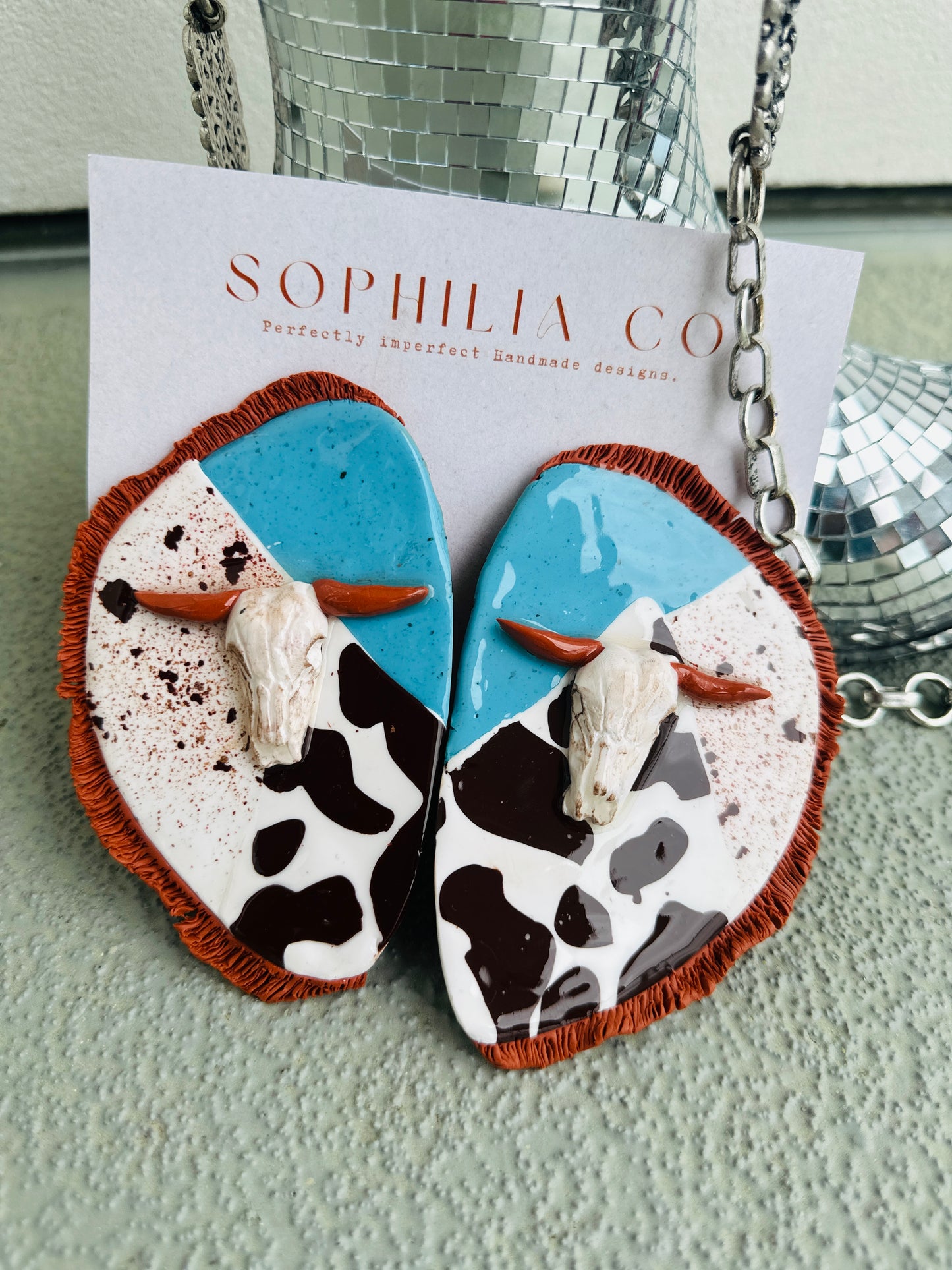 Western: W H I S P E R S