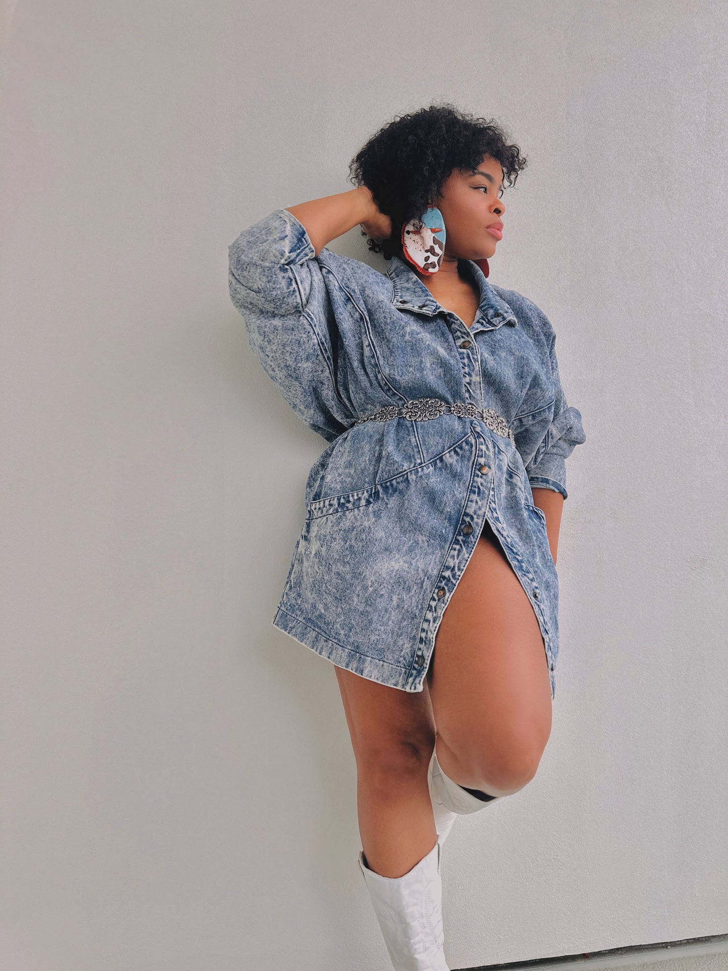 Western: W H I S P E R S