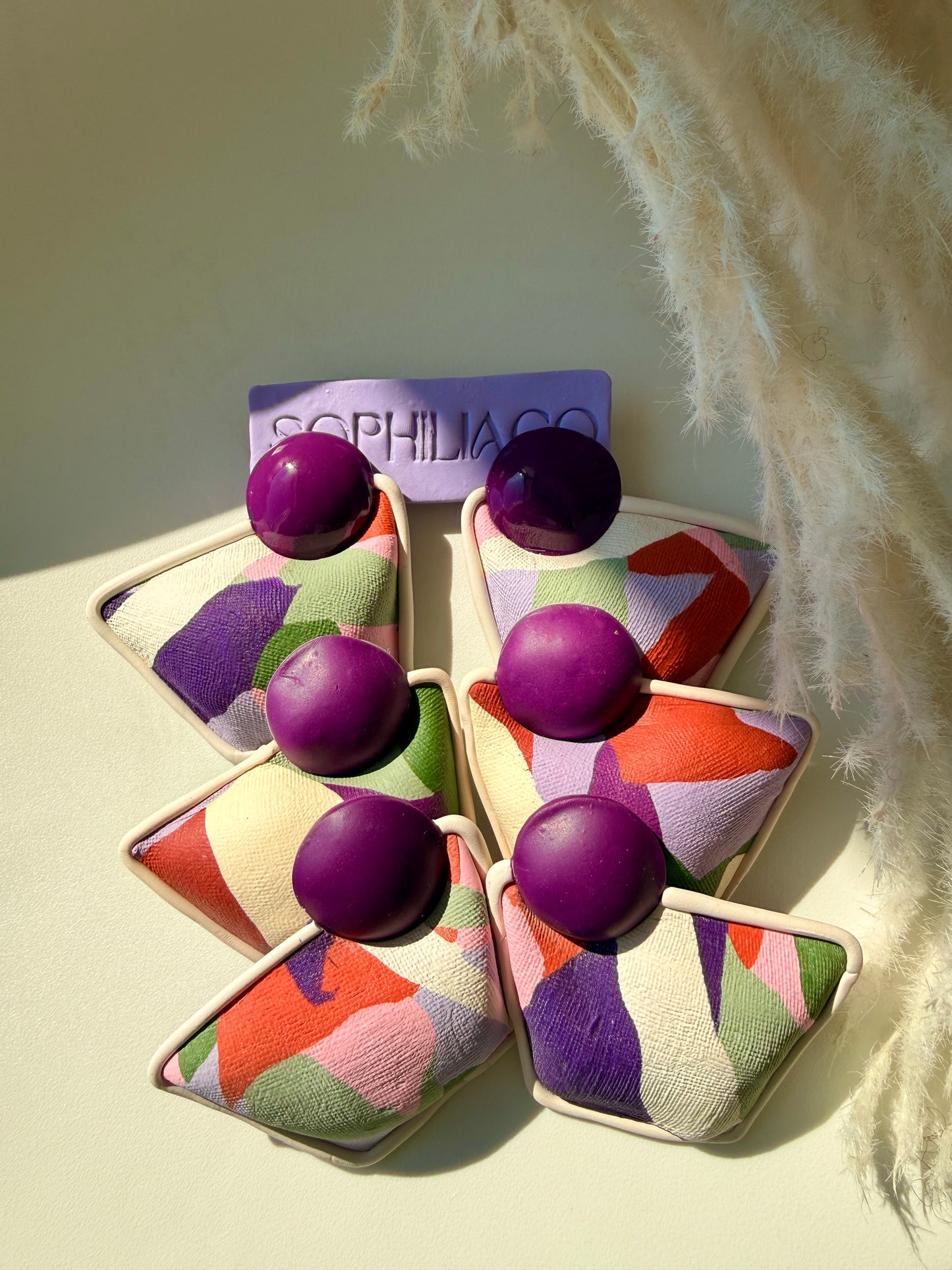 Color Theory: Violet. 01